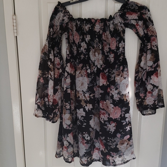 Off the shoulder mini dress - Picture 6 of 6